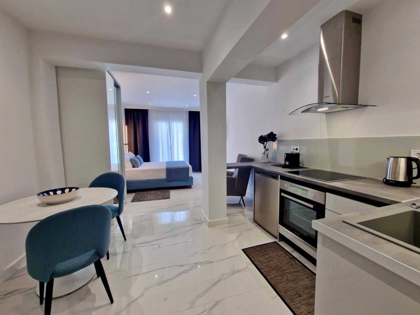 Kassiopi Piazza Suites Ngoại thất bức ảnh