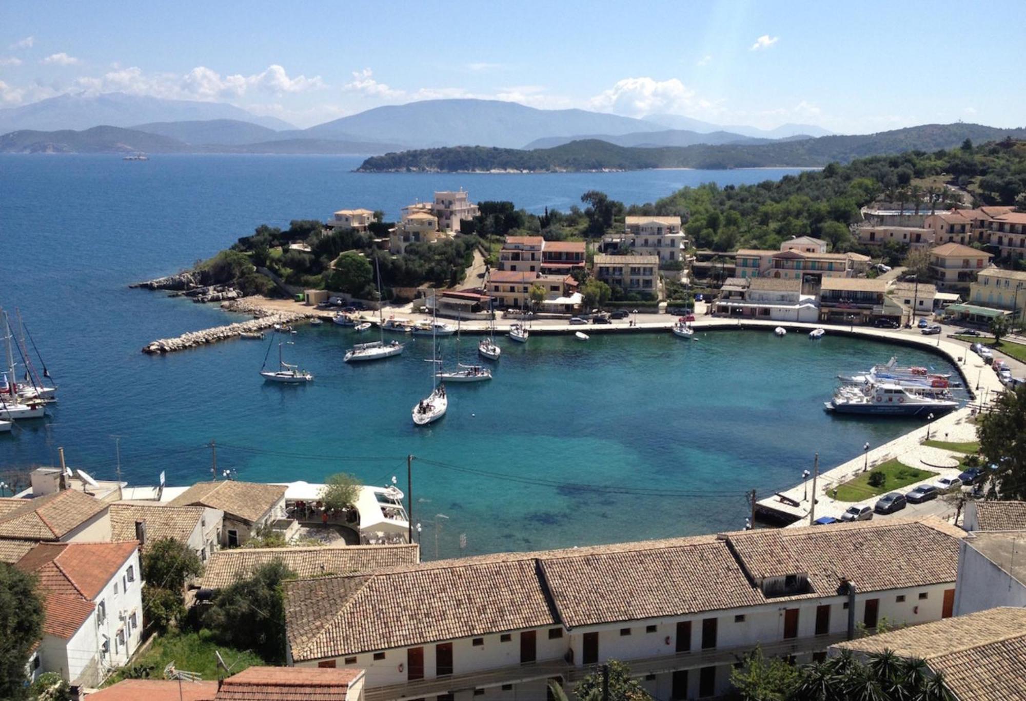 Kassiopi Piazza Suites Ngoại thất bức ảnh